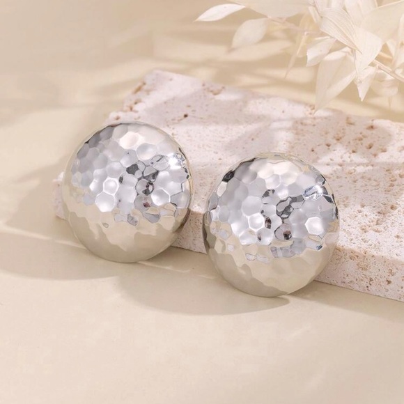 Big Round Circular Silver Stud Earrings Oversized NEVER WORN NWOT - Picture 2 of 2